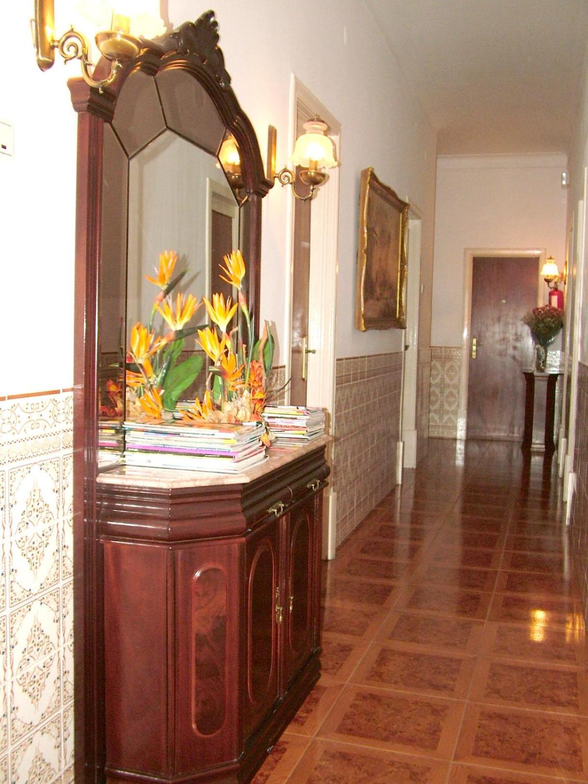 Residencial Valentina Hotel Lisbon Bagian luar foto Interior of the hotel