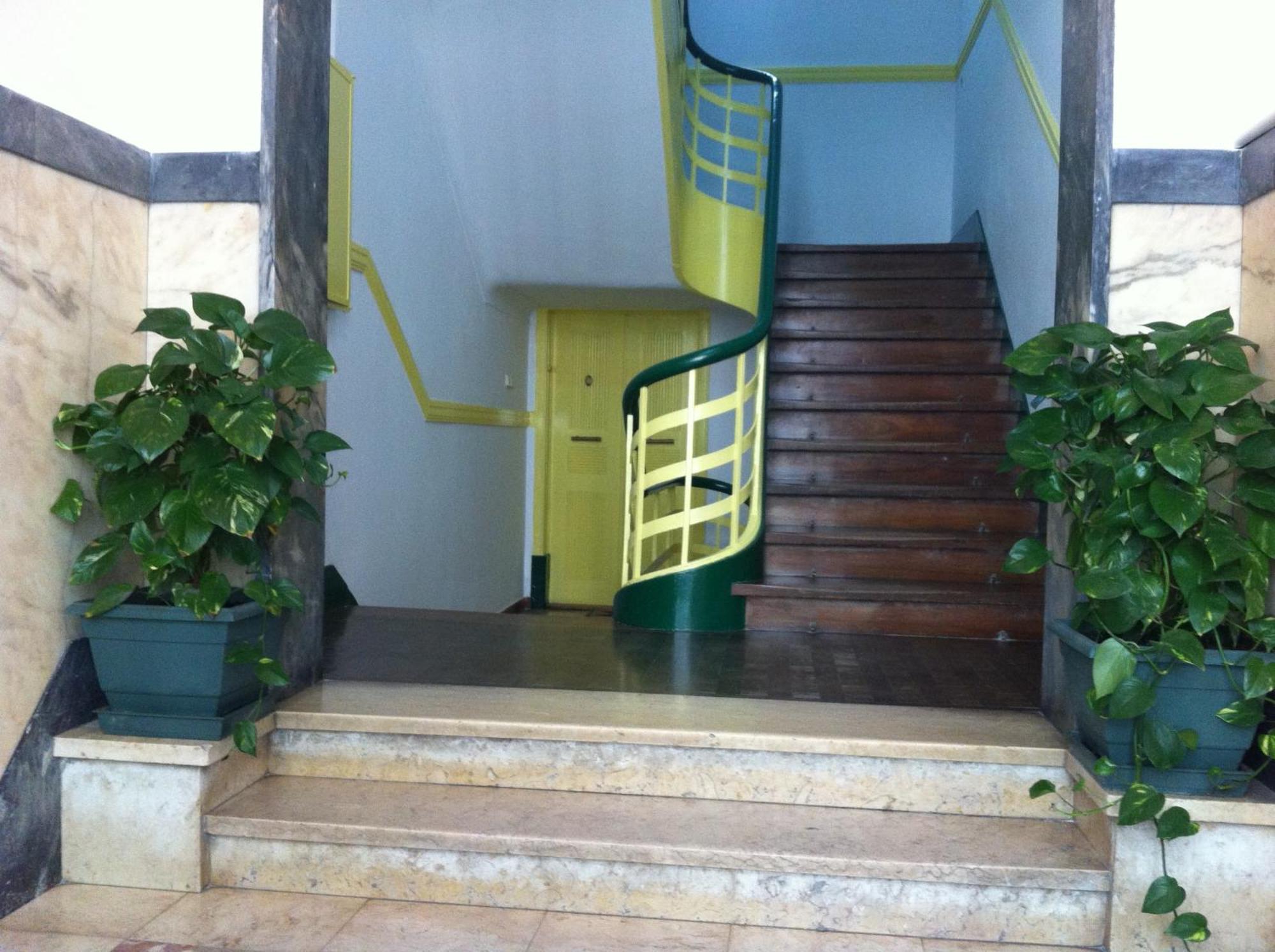 Residencial Valentina Hotel Lisbon Bagian luar foto Entrance to the museum
